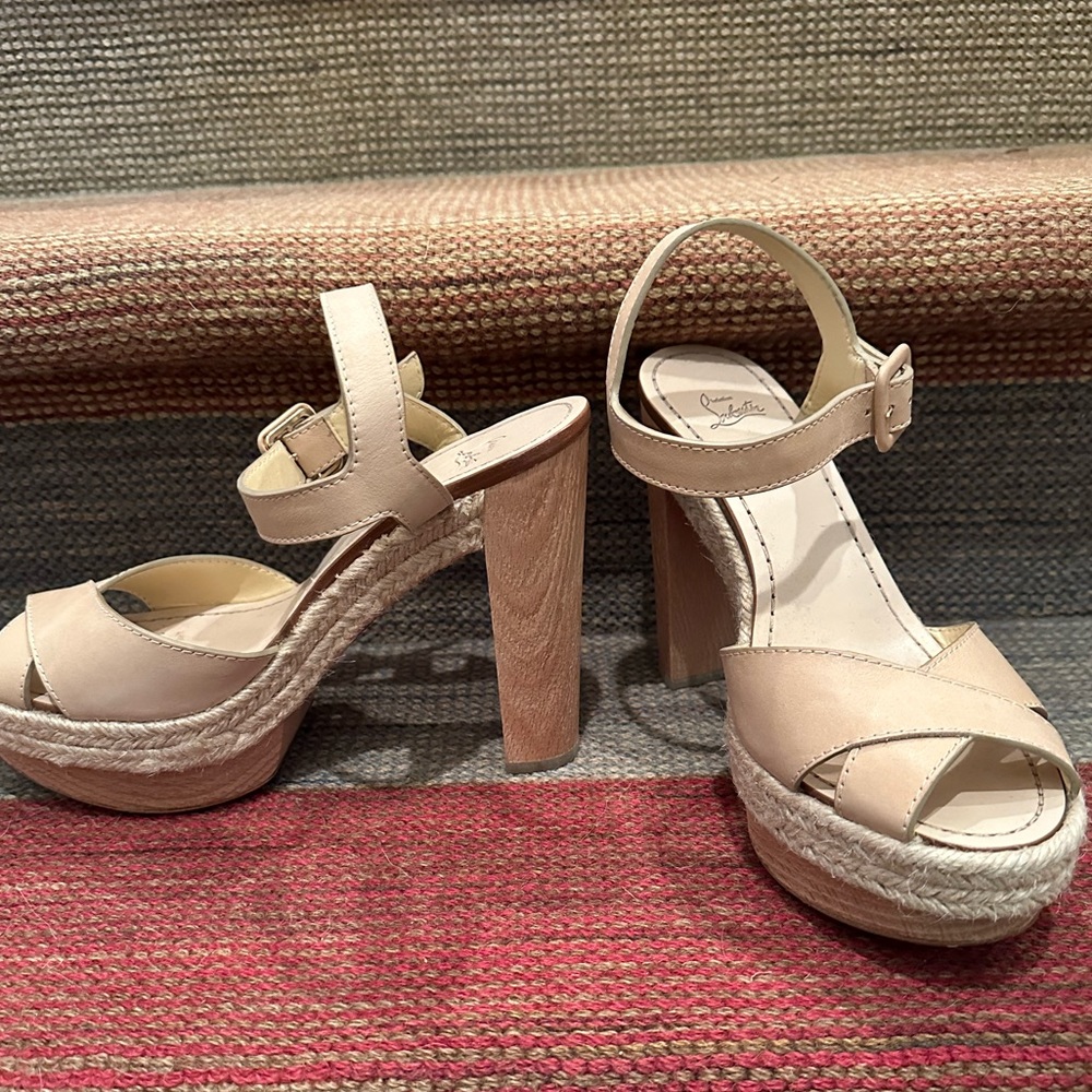 Christian Louboutin tan high heels size 39! Size 8.5!